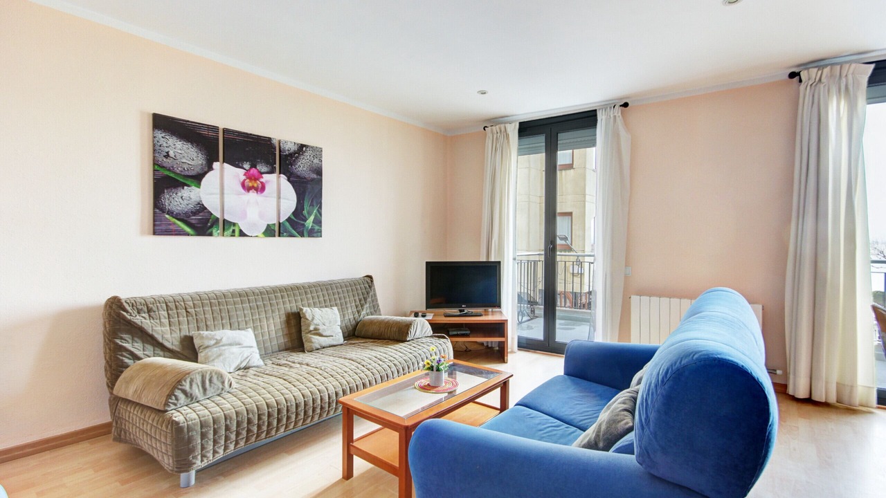 Photo of Livingroom in Roses Town Center
