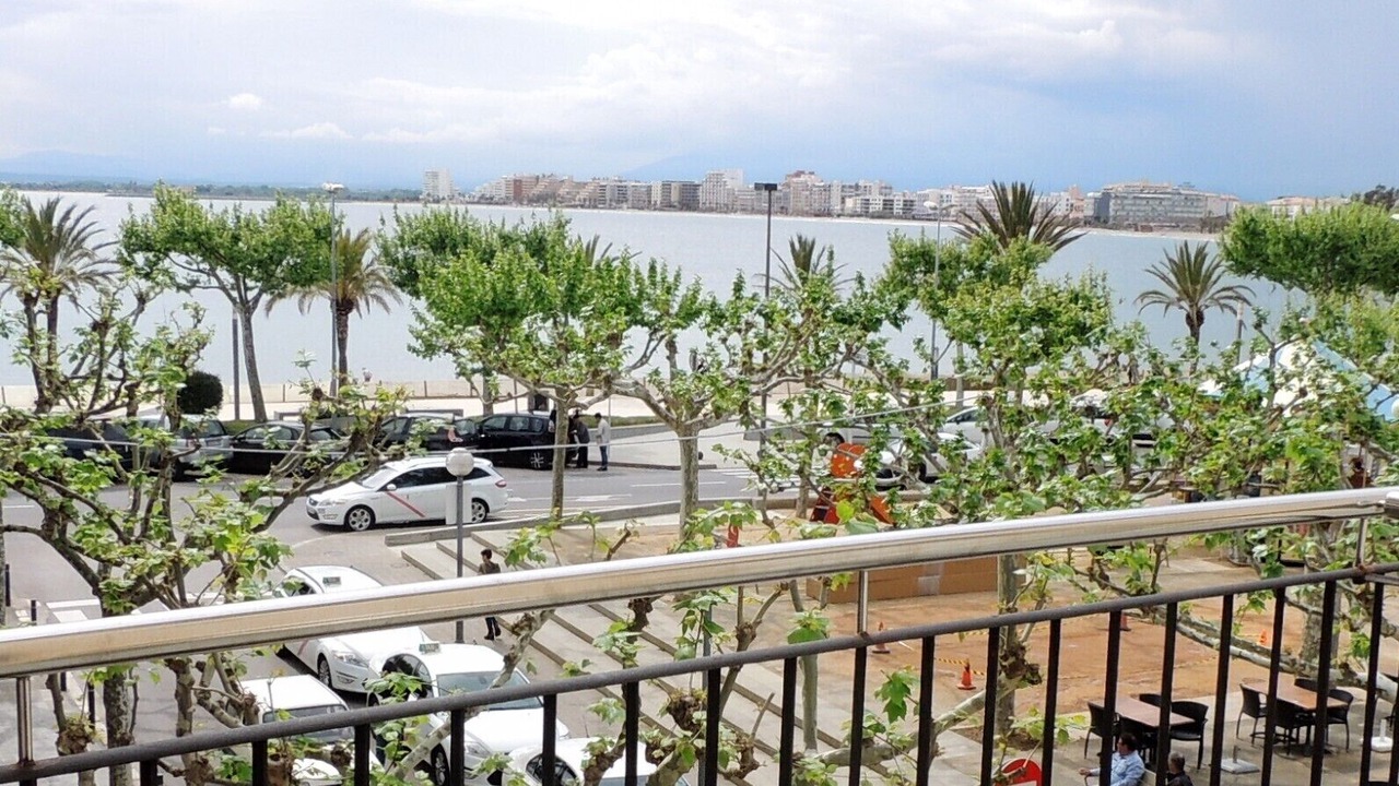 Photo of Outdoor in Roses Town Center