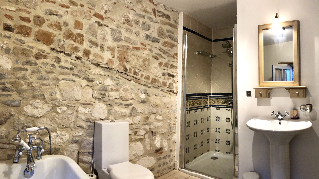 Photo of Bathroom in Cordes-sur-Ciel