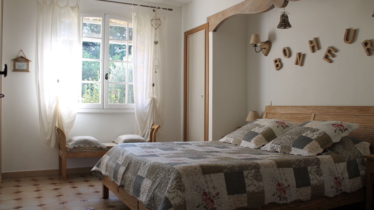Photo of Bedroom in Caderousse