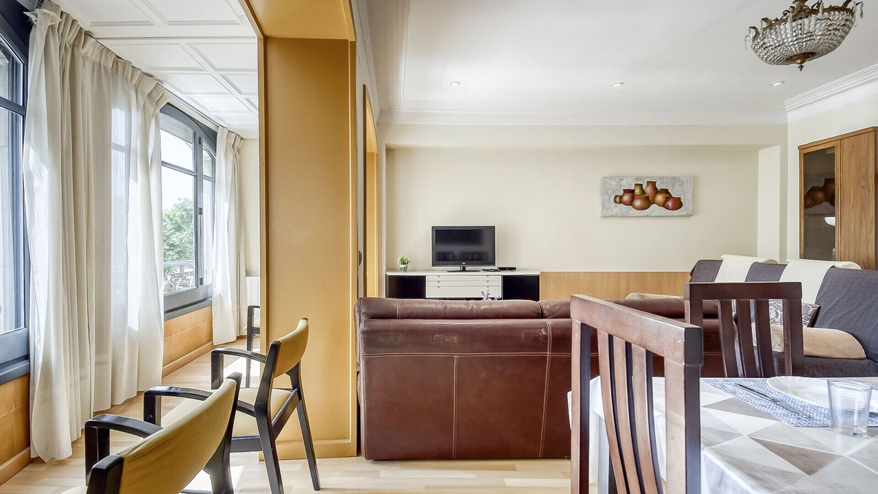 Photo of Livingroom in Roses Town Center