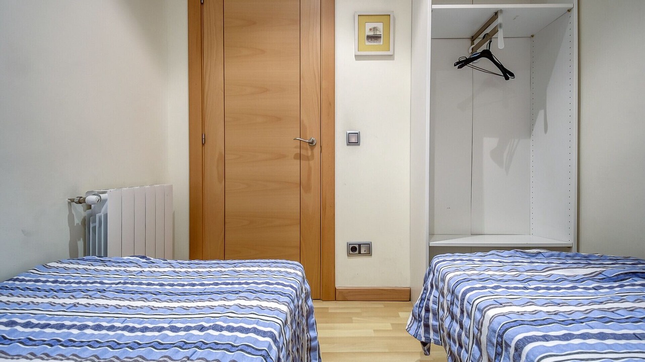 Photo of Bedroom in Roses Town Center