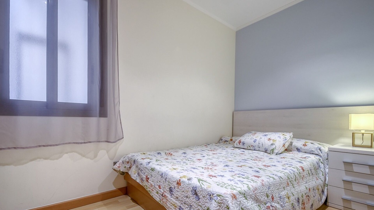 Photo of Bedroom in Roses Town Center