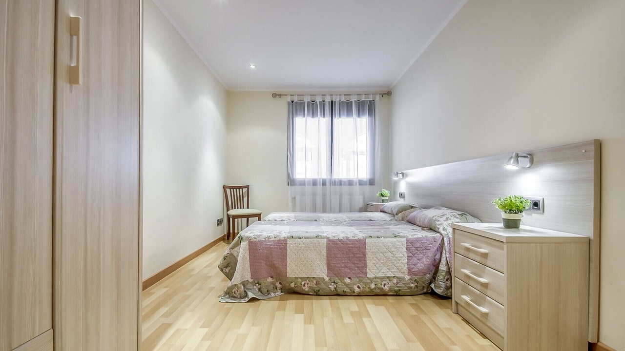 Photo of Bedroom in Roses Town Center