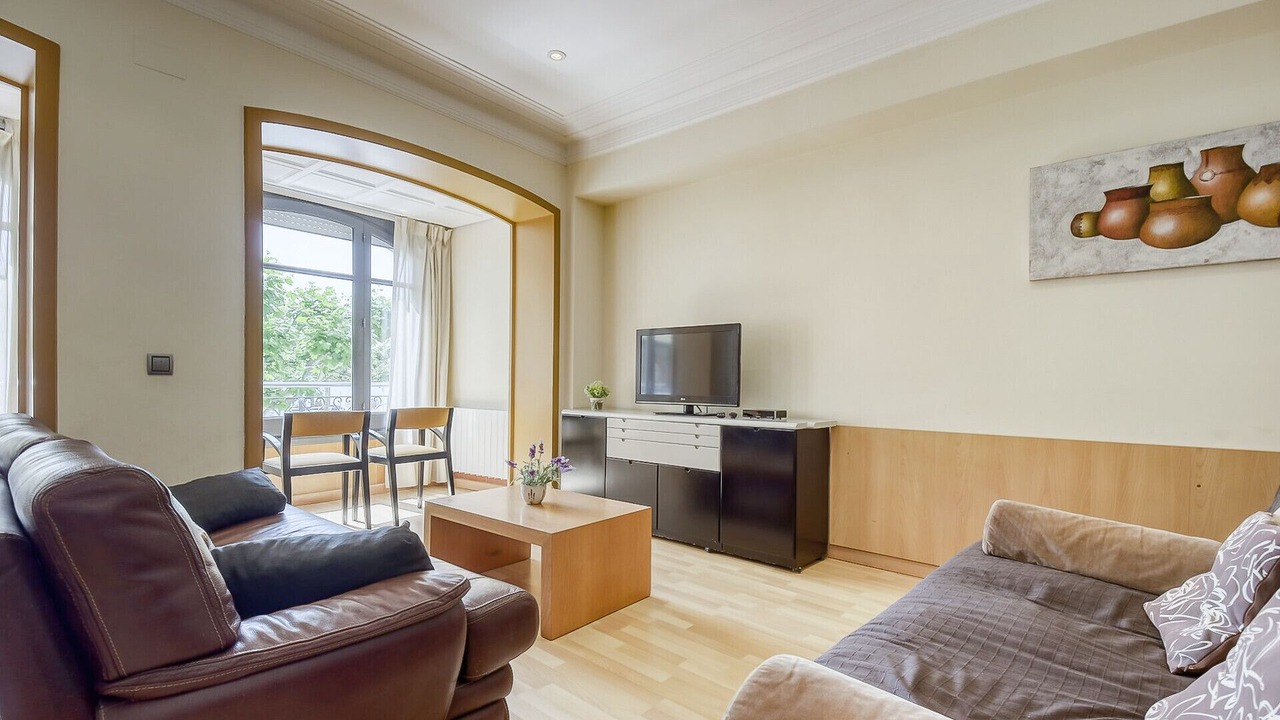 Photo of Livingroom in Roses Town Center