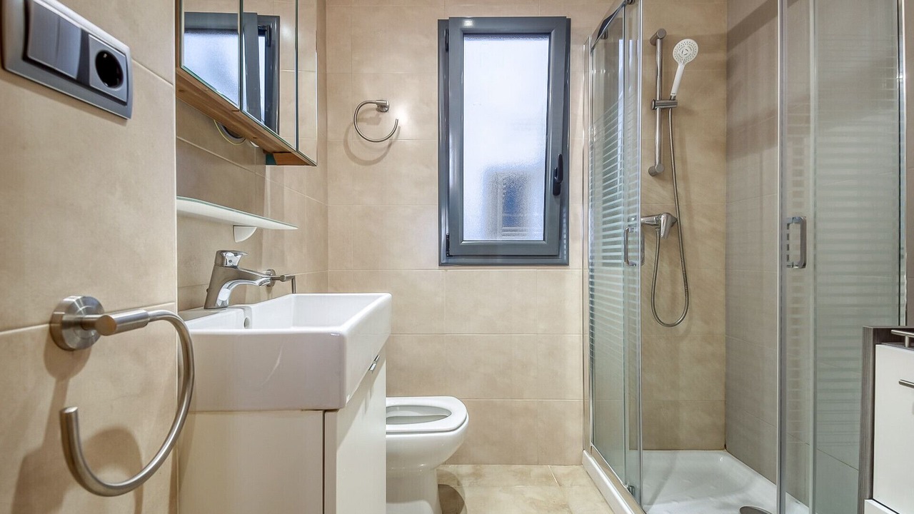 Photo of Bathroom in Roses Town Center
