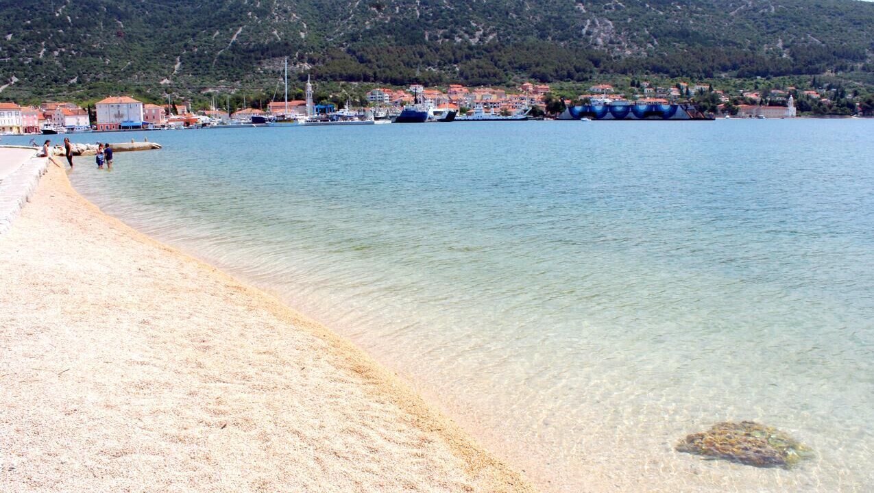 Photo of Others in Cres