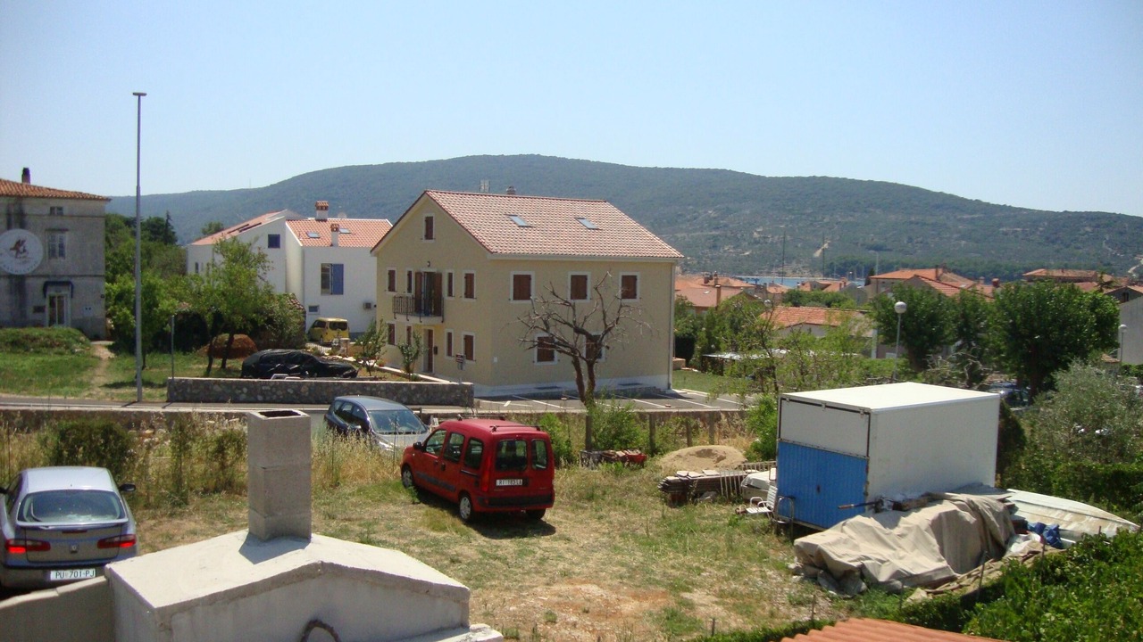 Photo of Others in Cres