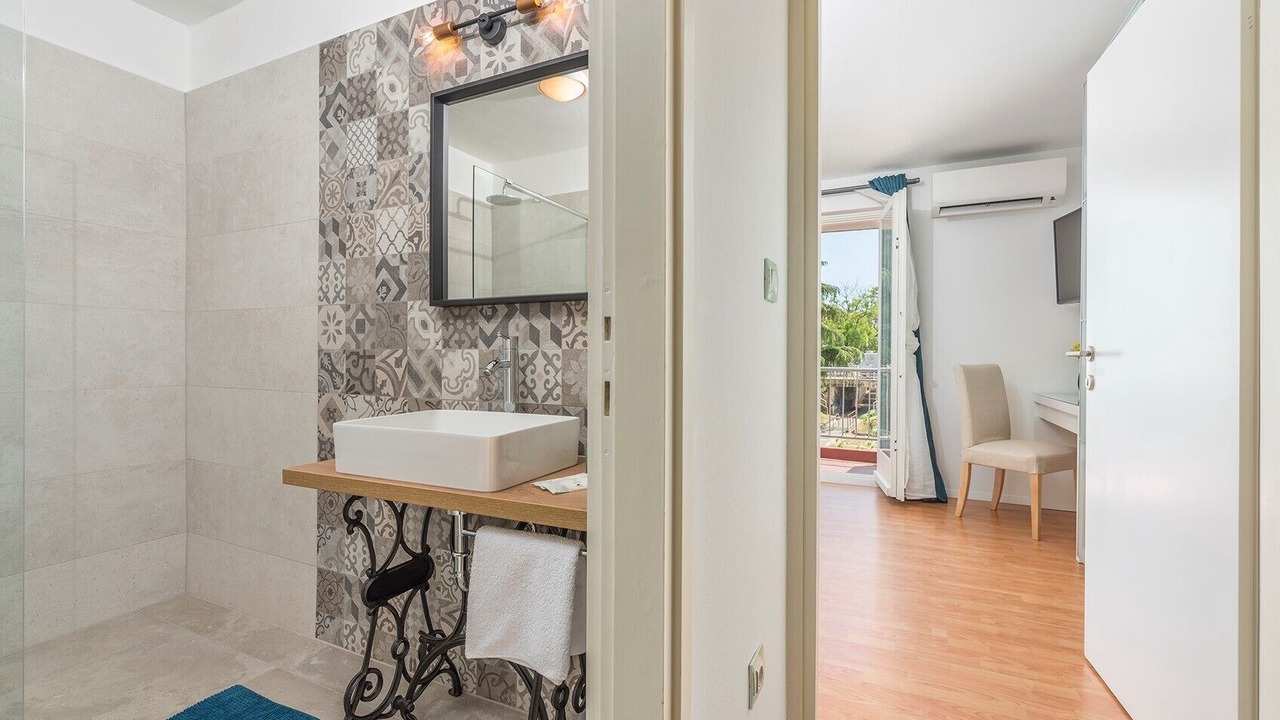 Photo of Bathroom in City Center