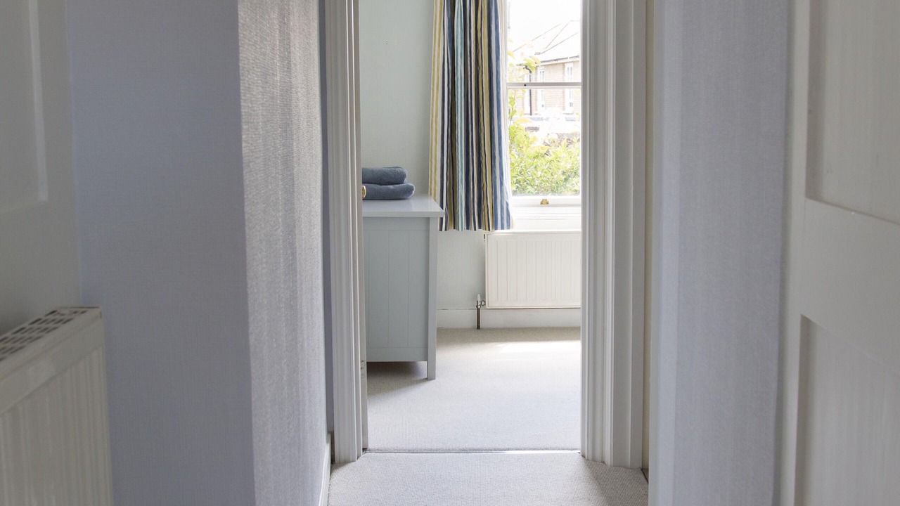 Photo of Others in Sandwich