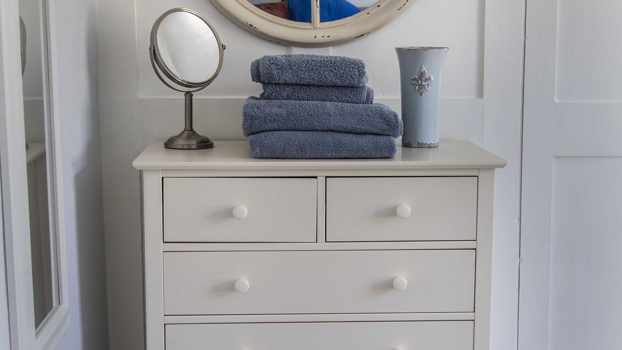 Photo of Others in Sandwich