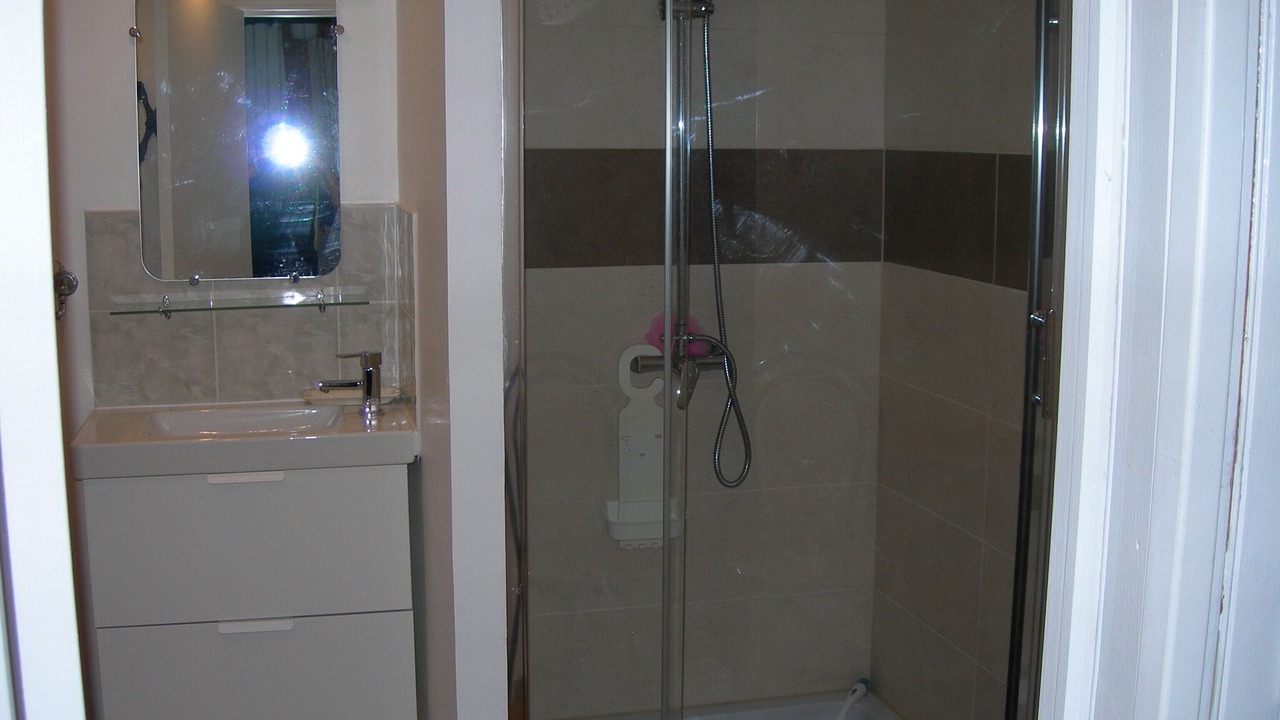 Photo of Bathroom in Luzenac