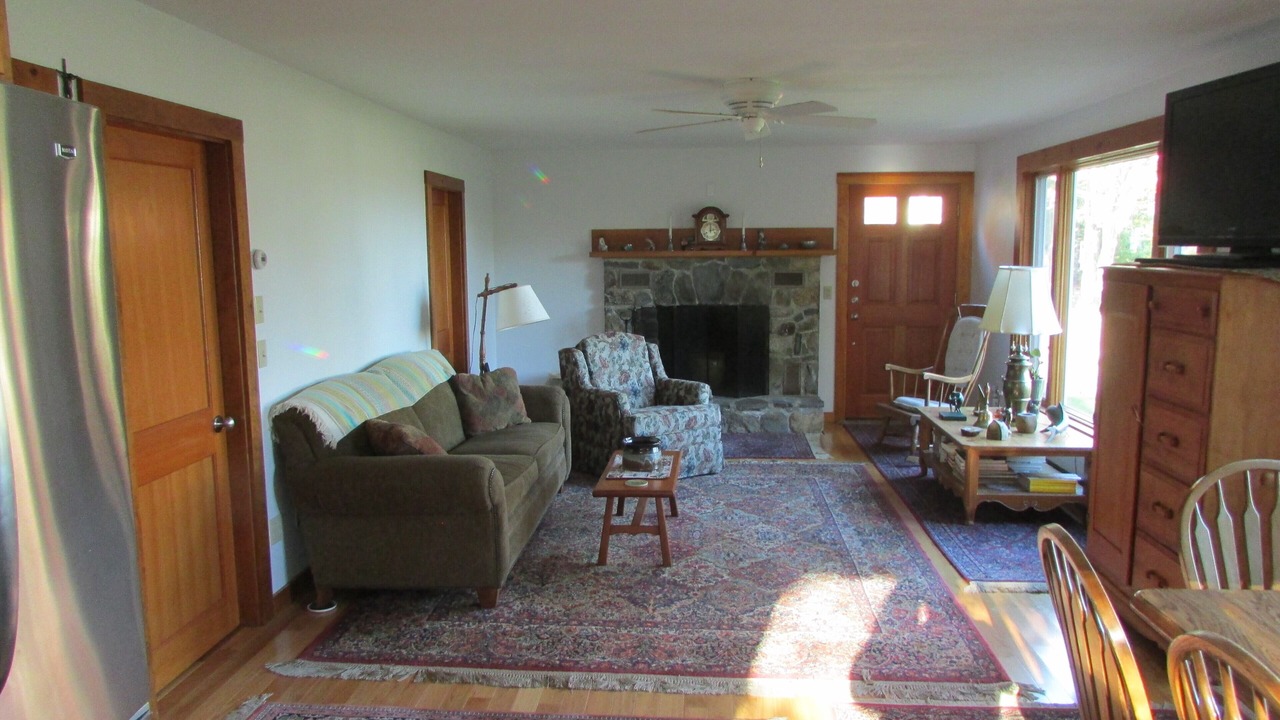 Photo of Livingroom in New Harbor