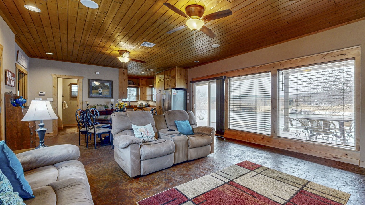 Photo of Livingroom in Burnet