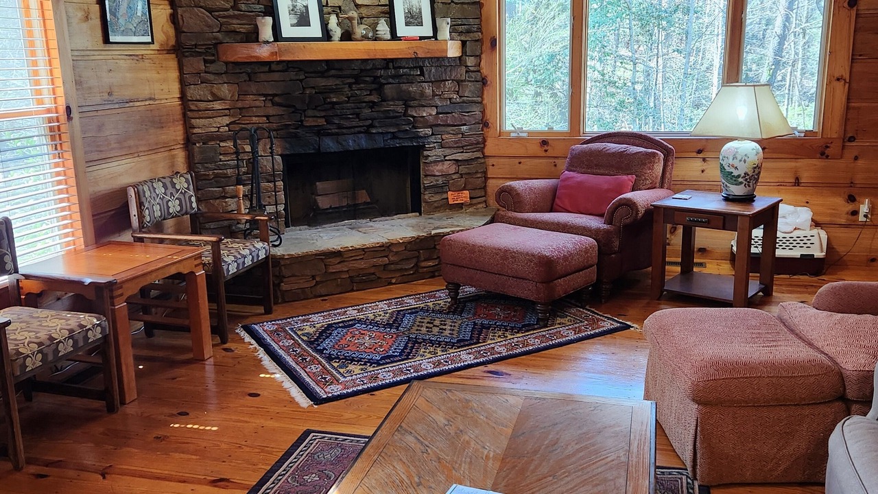 Photo of Livingroom in Ellijay