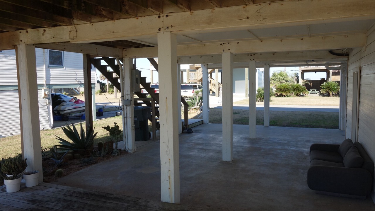 Photo of Patio Balcony in Bermuda Beach