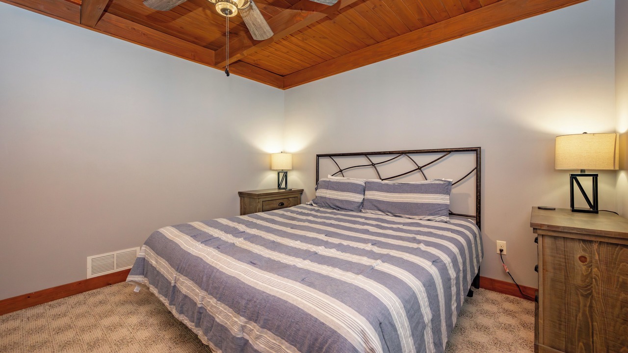 Photo of Bedroom in Thayerville