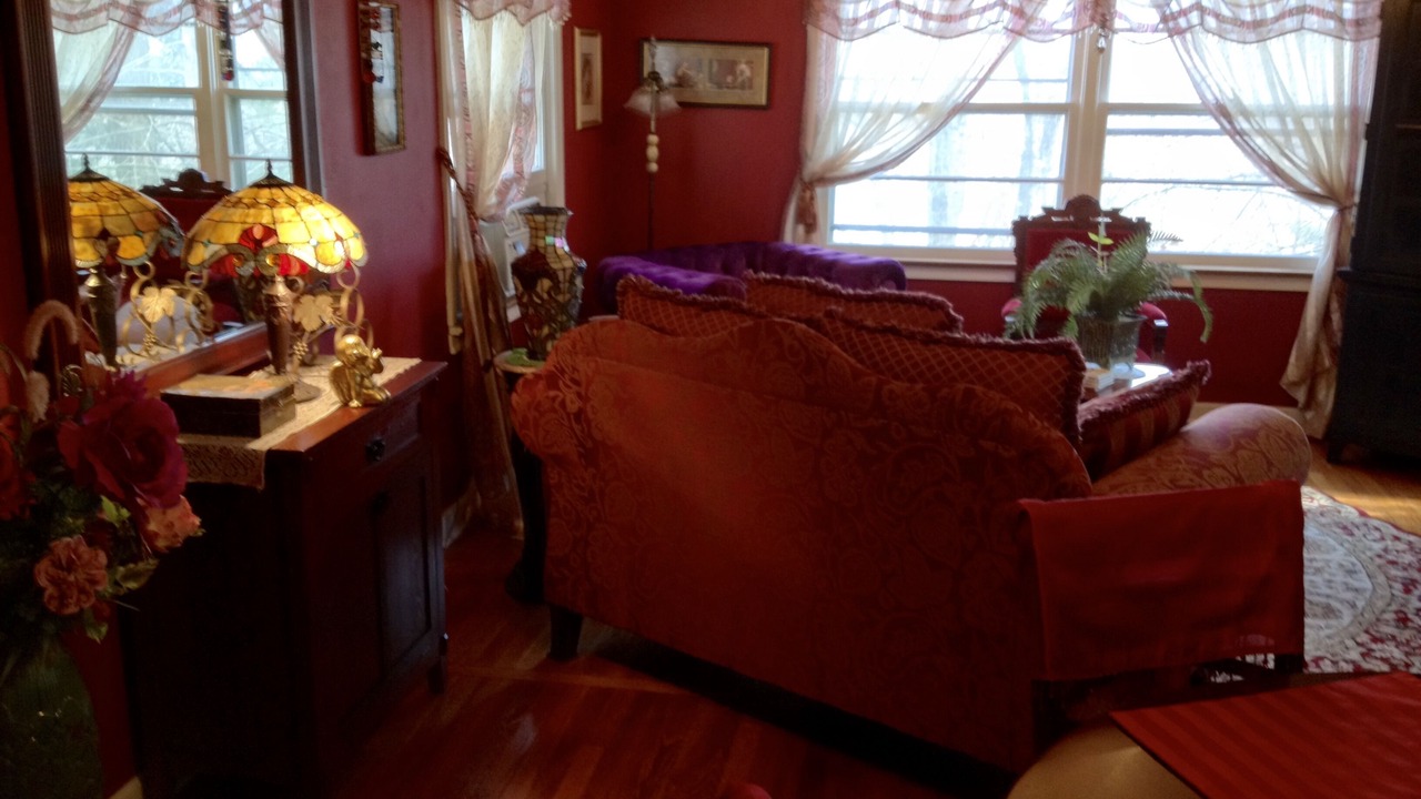 Photo of Bedroom in Eureka Springs Historic District