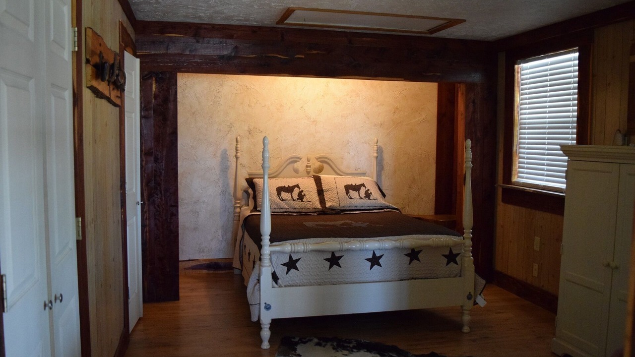 Photo of Bedroom in Eastland