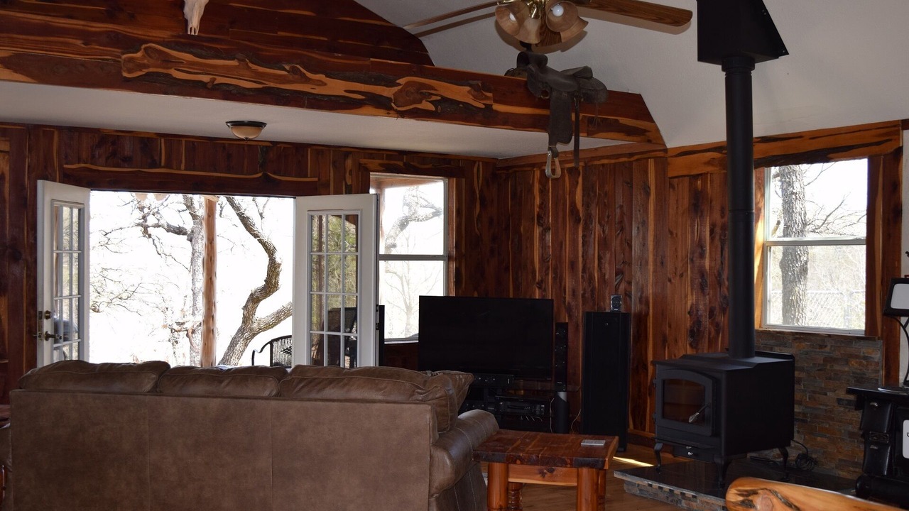 Photo of Livingroom in Eastland