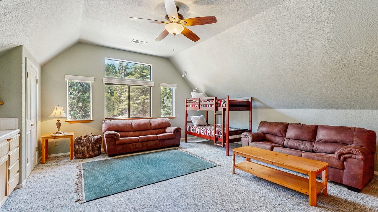 Photo of Livingroom in Granite Ridge