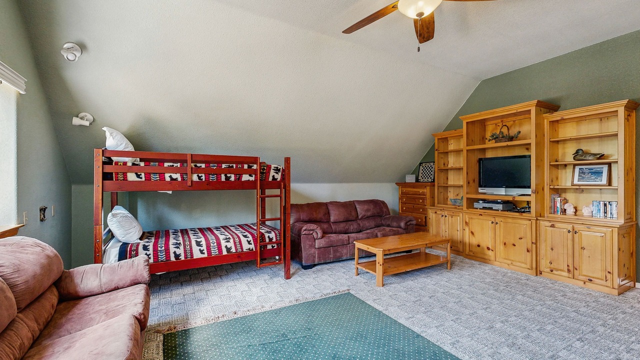 Photo of Livingroom in Granite Ridge