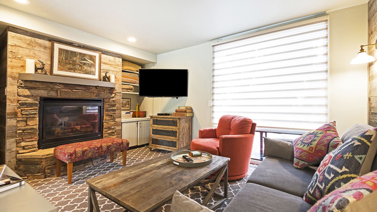 Photo of Livingroom in North Park City