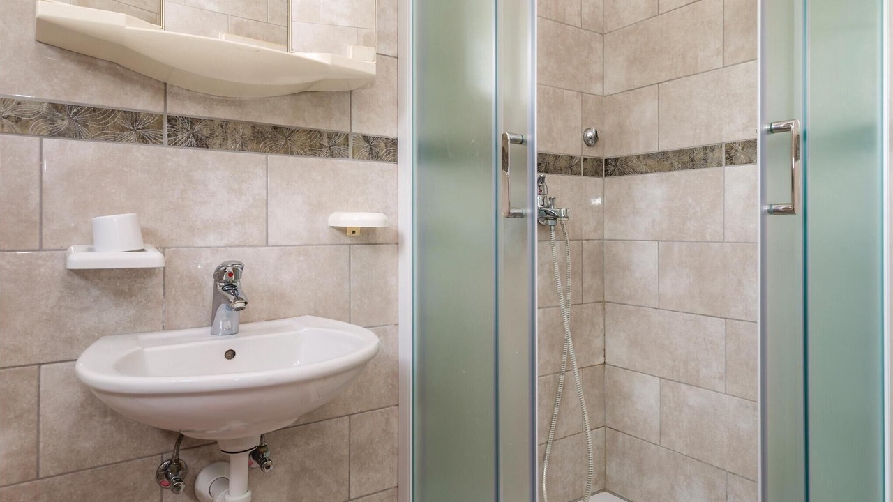Photo of Bathroom in Kampor