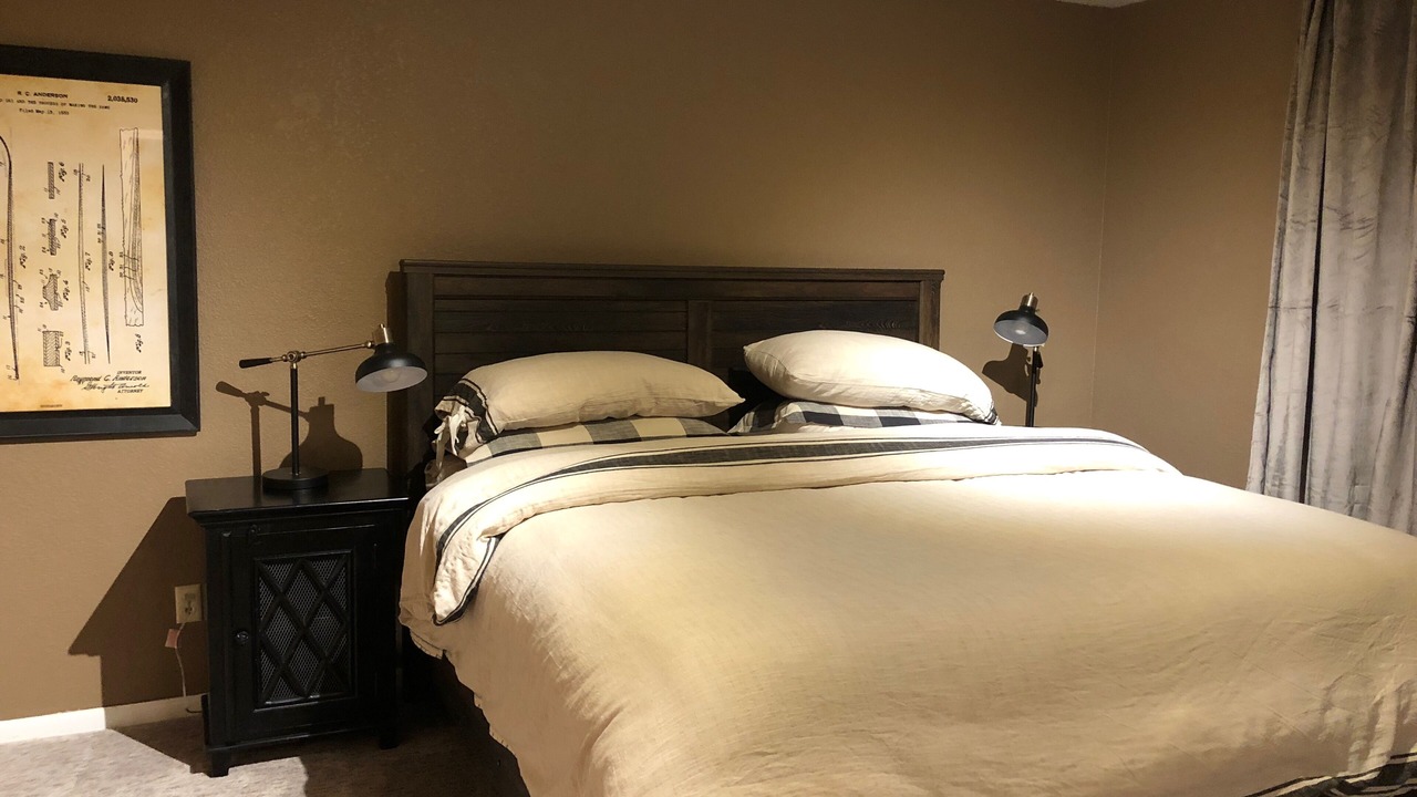 Photo of Bedroom in Alyeska