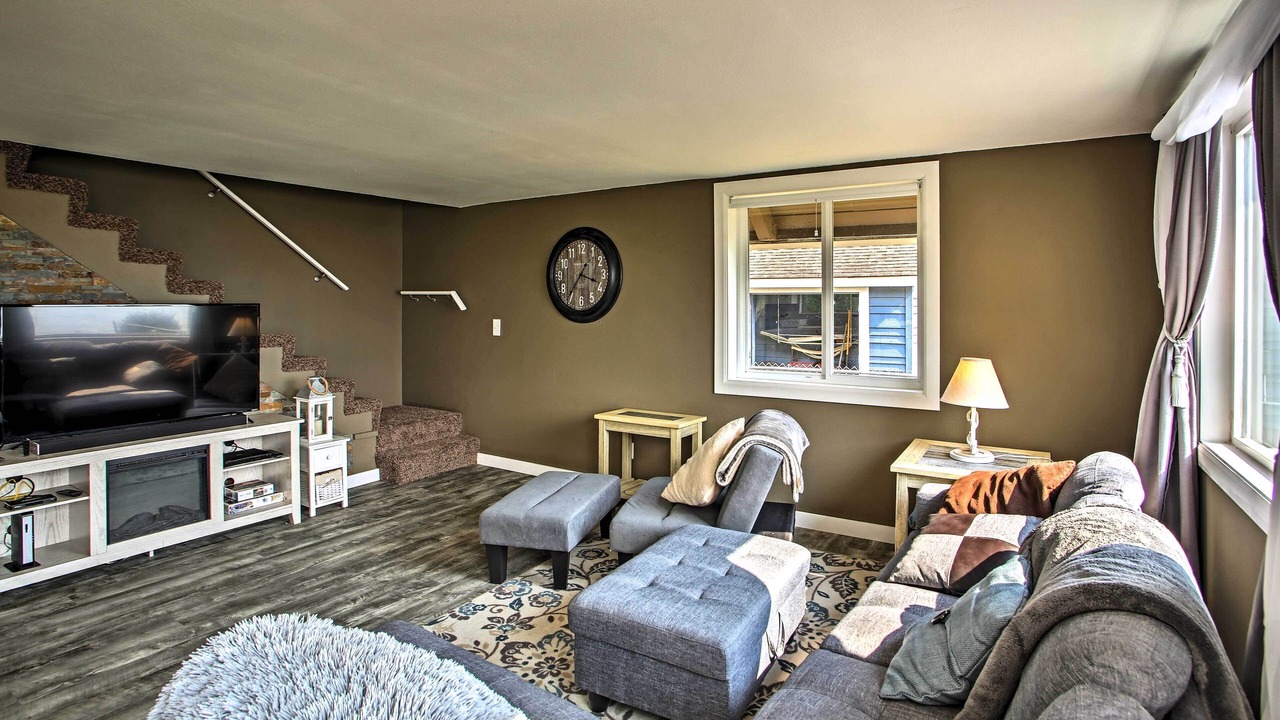 Photo of Livingroom in McKenna