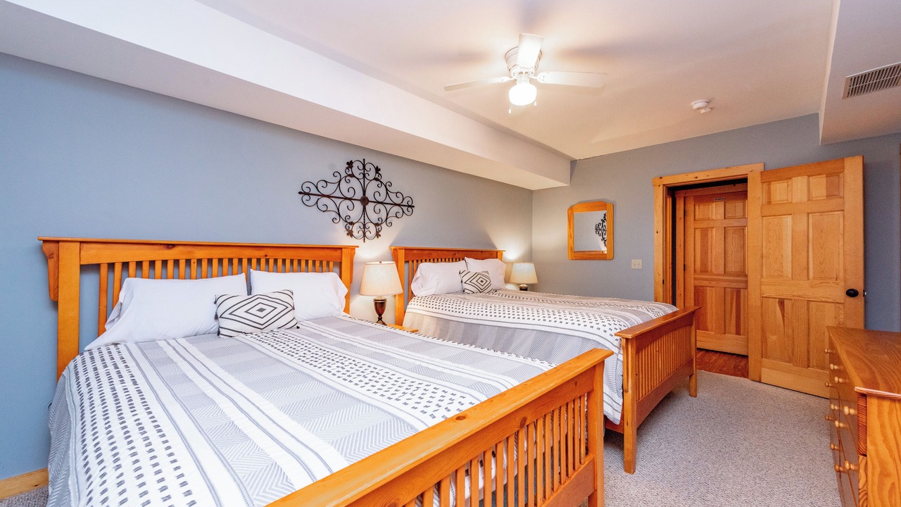 Photo of Bedroom in Mountainside