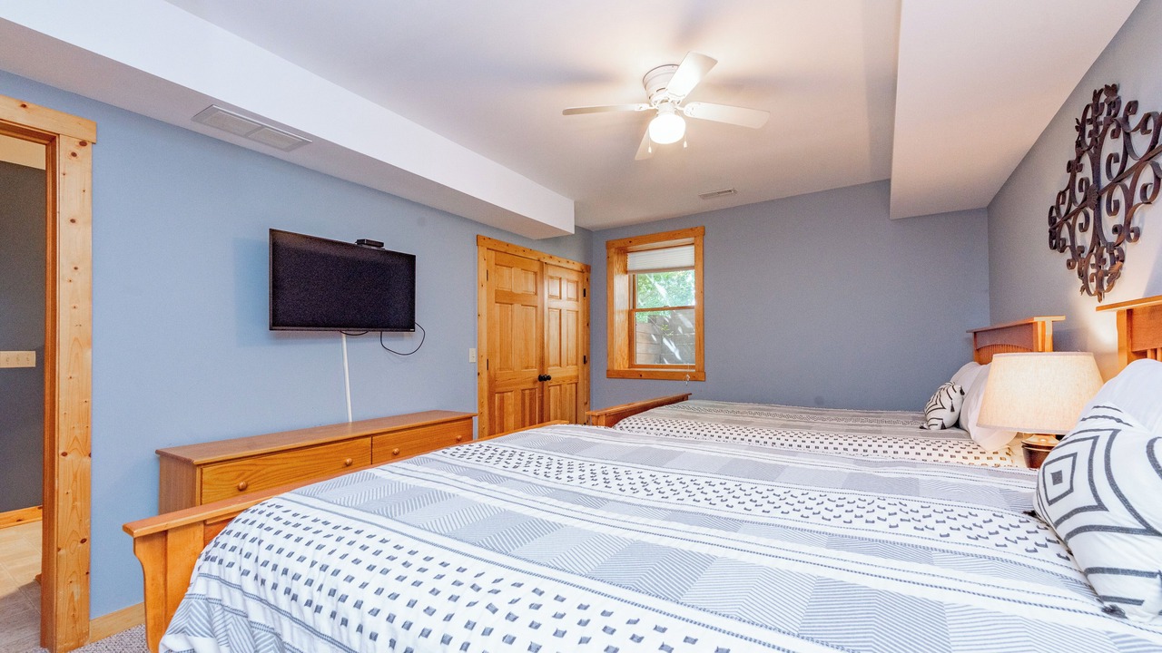 Photo of Bedroom in Mountainside