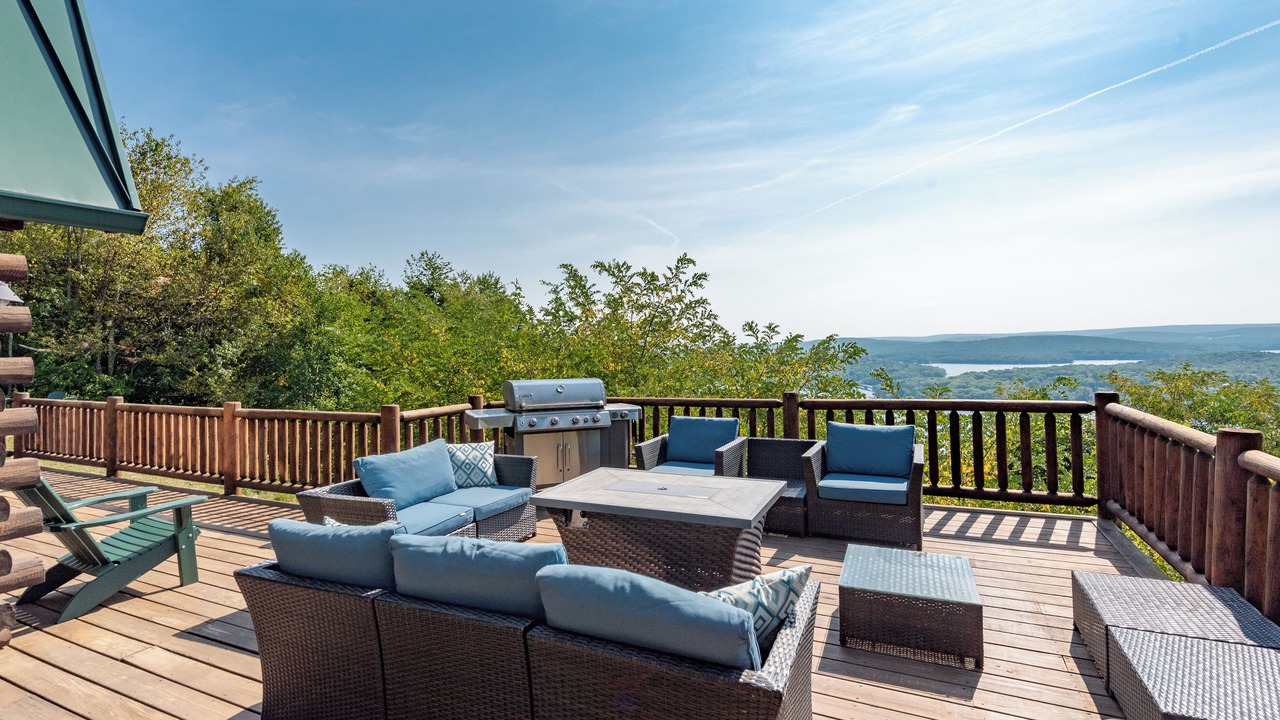 Photo of Patio Balcony in Mountainside
