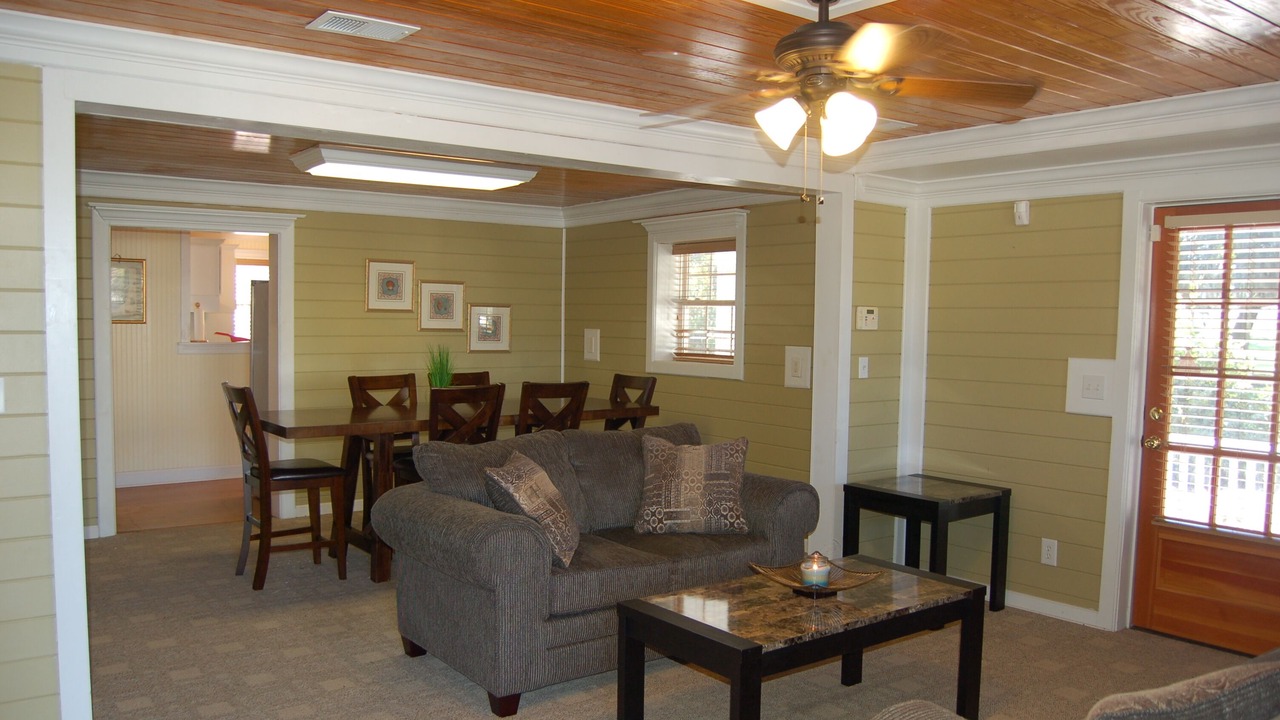 Photo of Livingroom in Darien