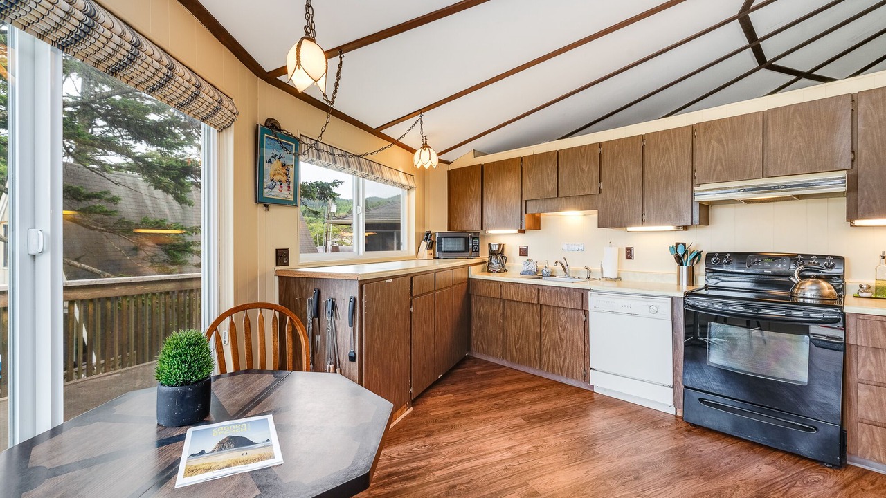 Photo of Others in Cannon Beach