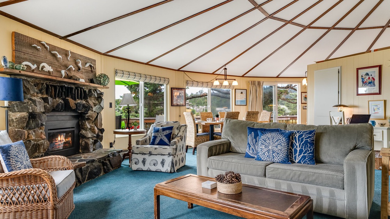 Photo of Livingroom in Cannon Beach