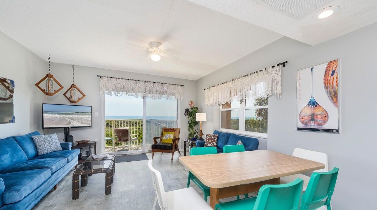 Photo of Livingroom in Butler Beach