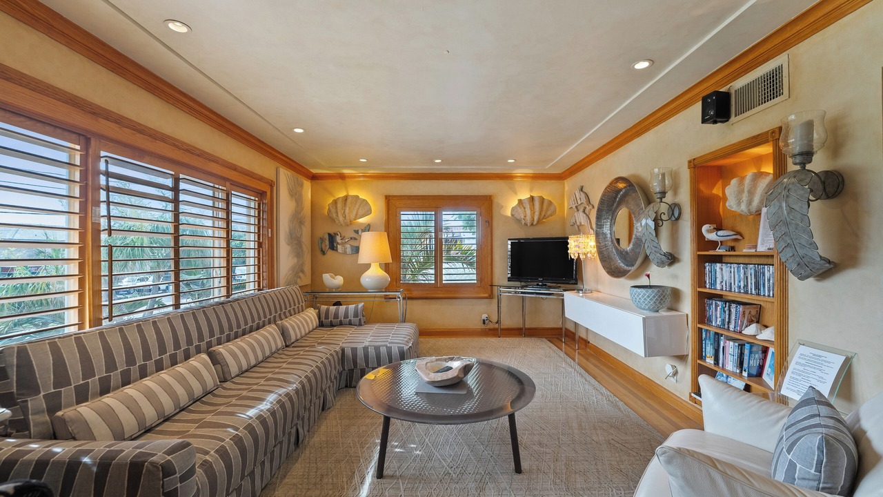 Photo of Livingroom in Deerfield Beach