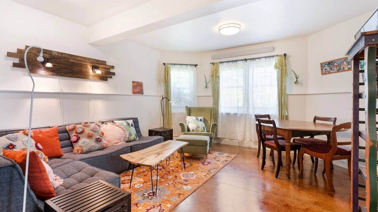 Photo of Livingroom in Sellwood-Moreland