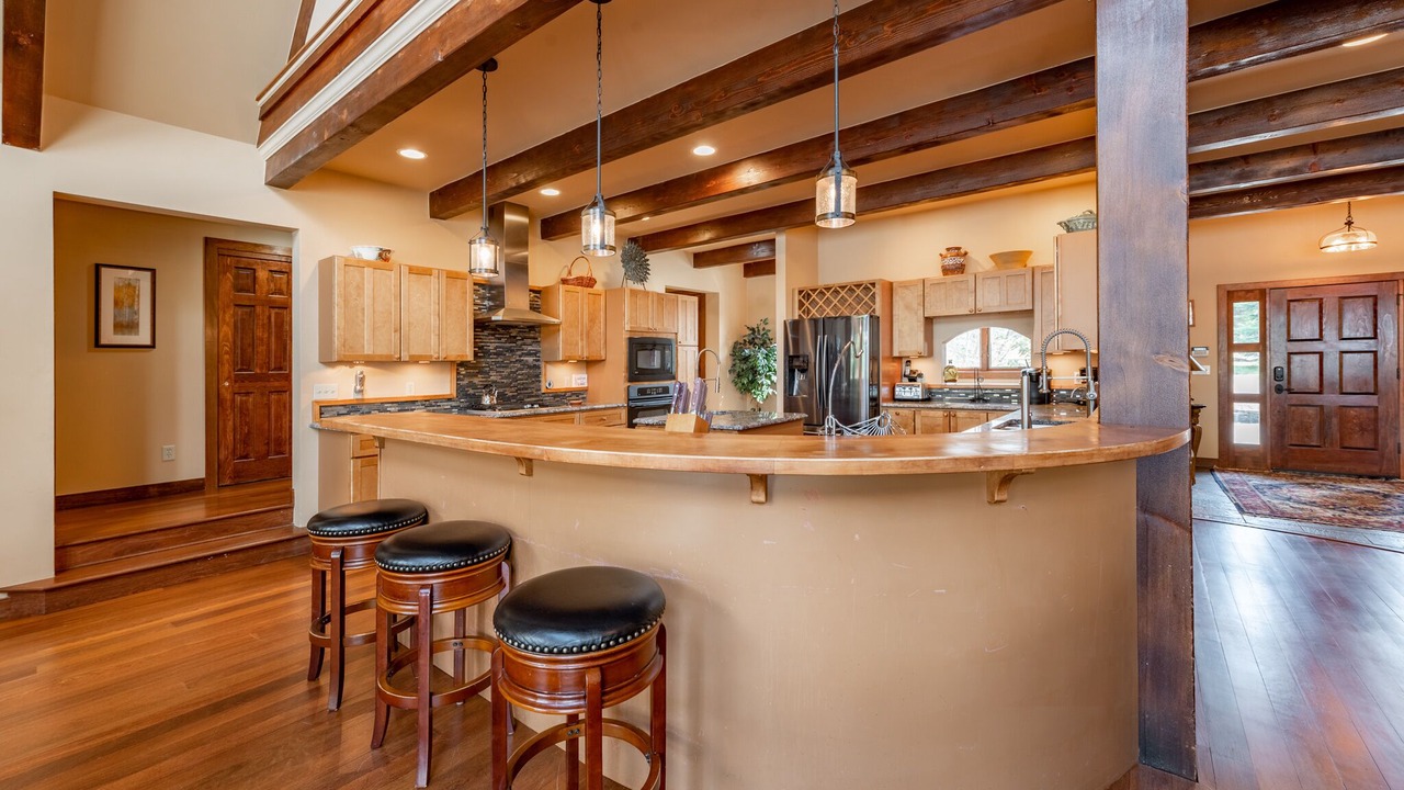 Photo of Kitchen in Waterfront Greens