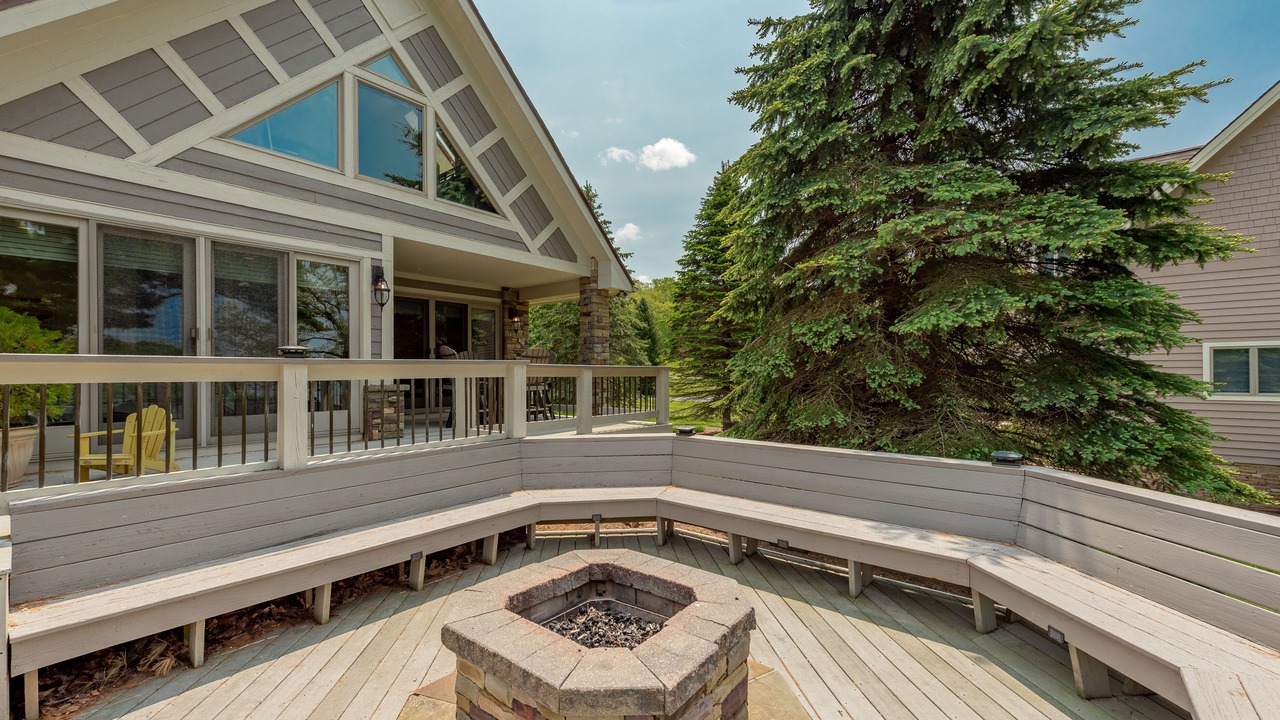 Photo of Patio Balcony in Waterfront Greens