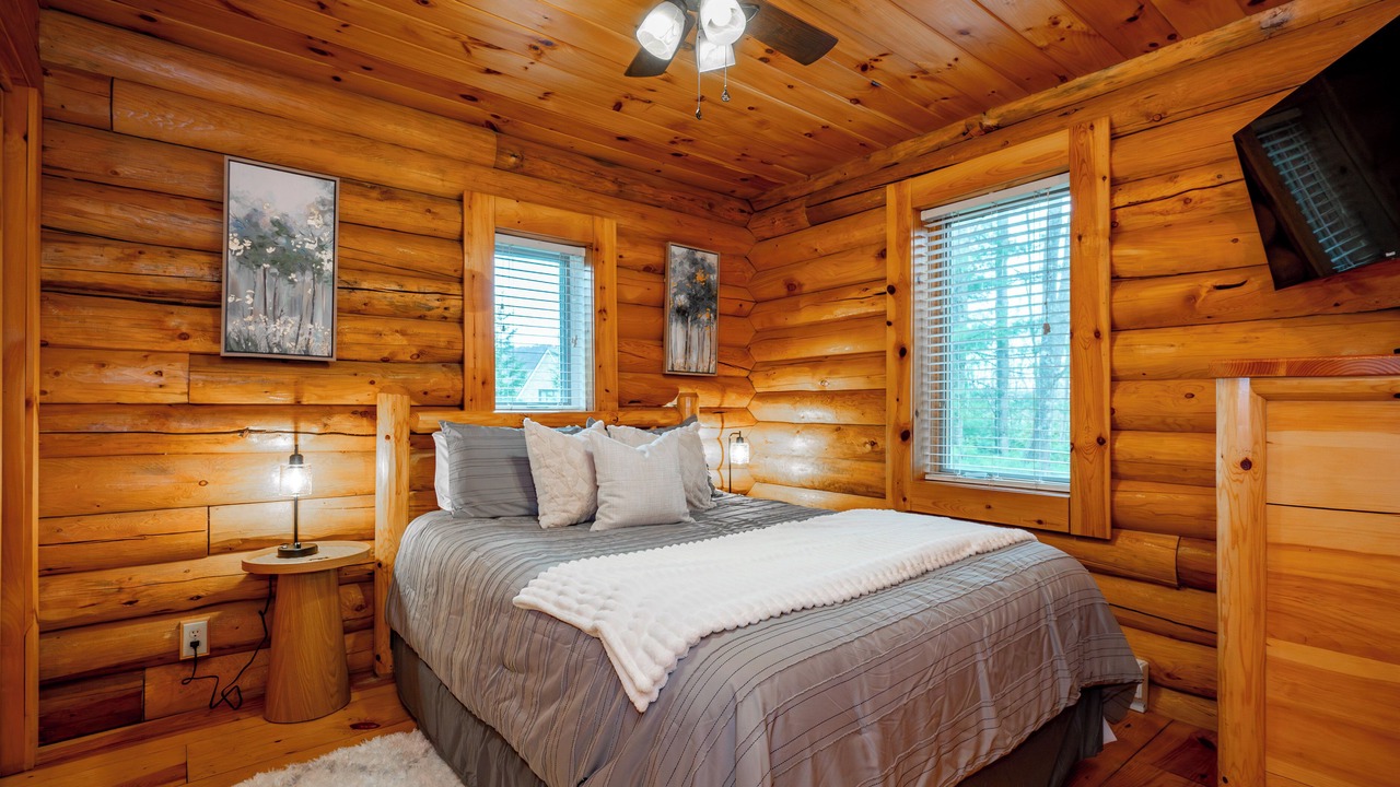 Photo of Bedroom in Thayerville