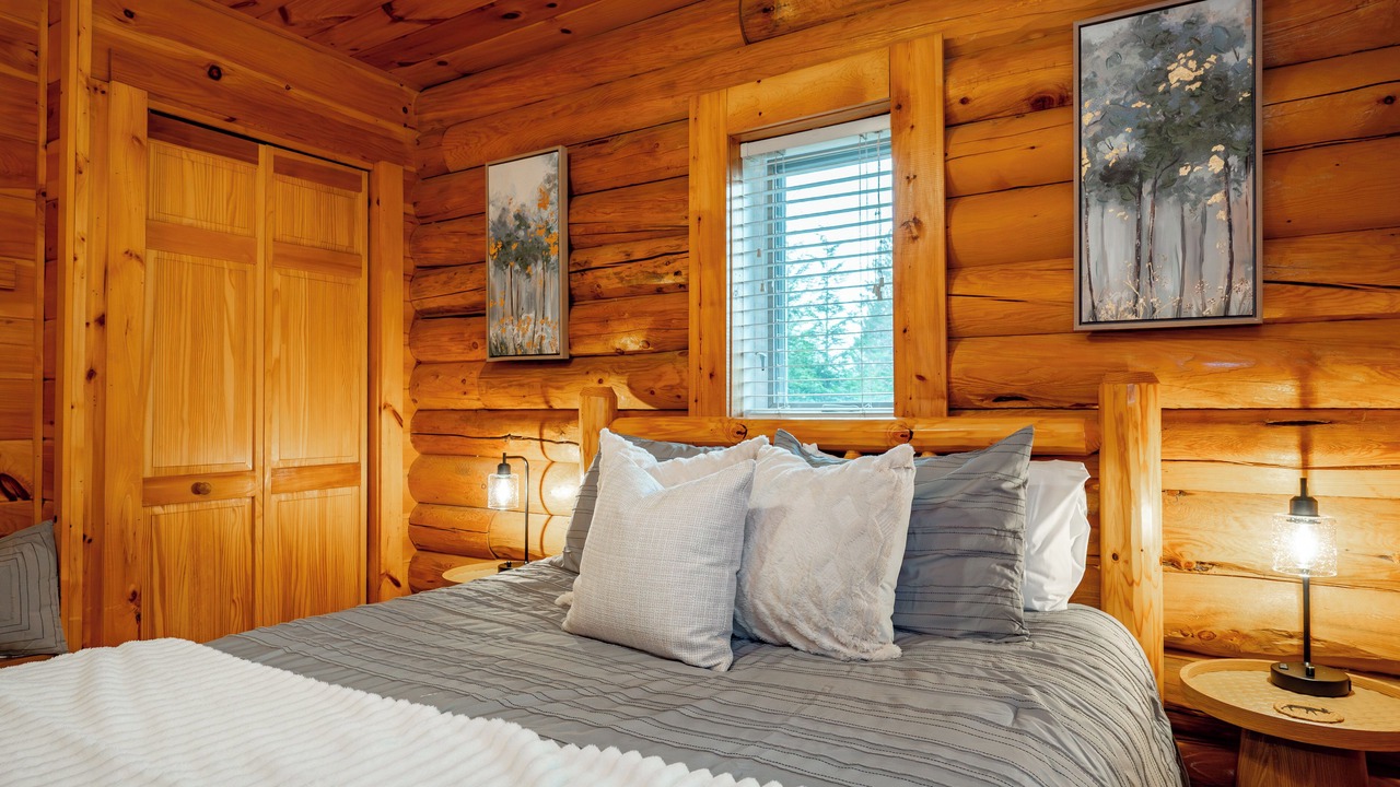 Photo of Bedroom in Thayerville