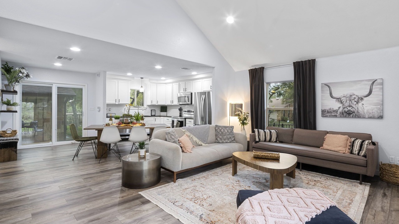 Photo of Livingroom in Horseshoe Bay