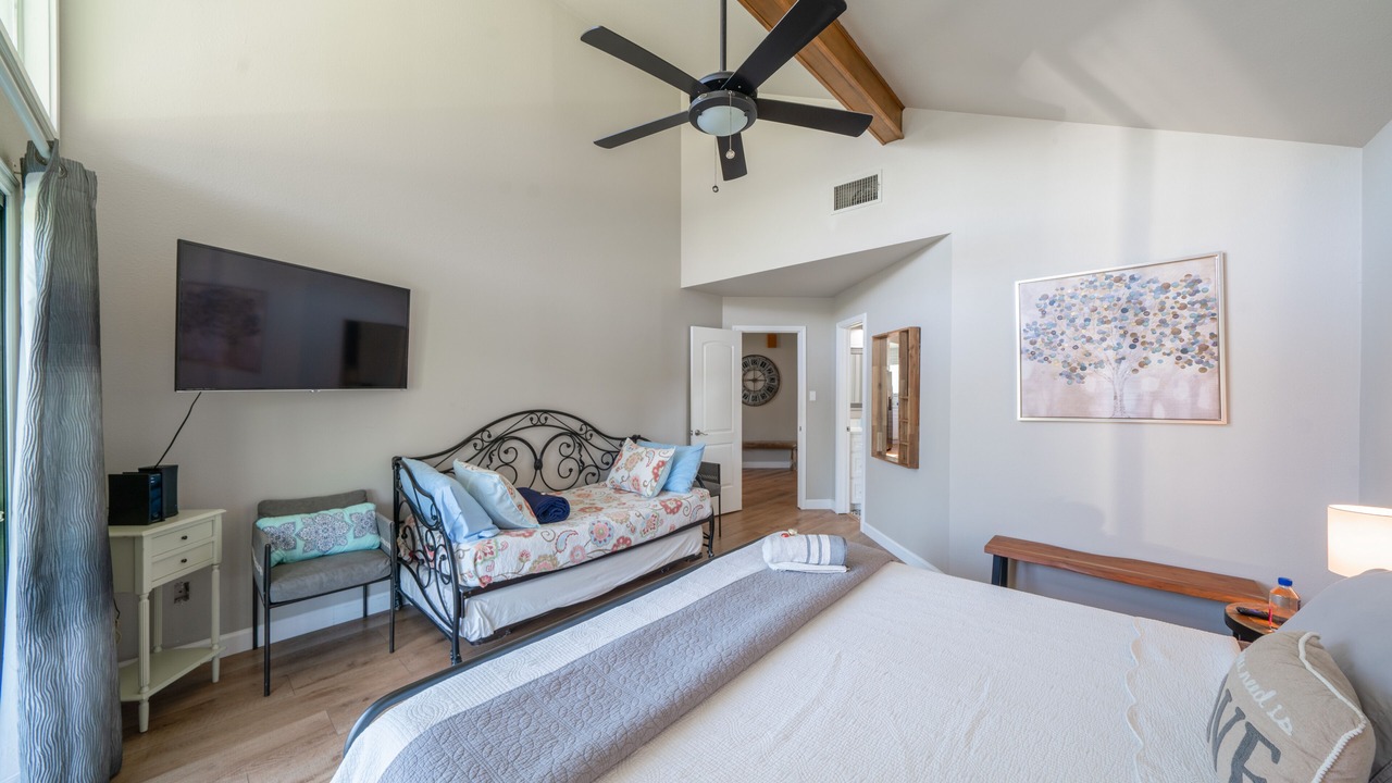 Photo of Bedroom in Canyon Lake