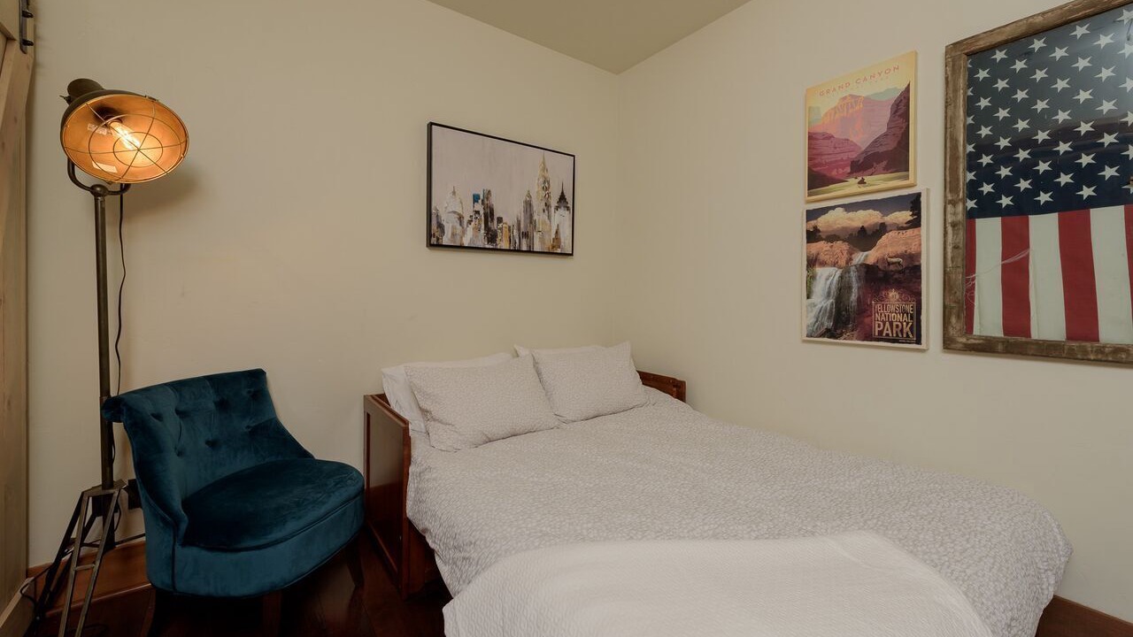 Photo of Others in Astoria