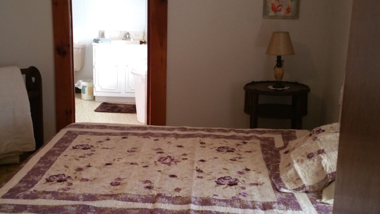 Photo of Bedroom in Mouth of Wilson
