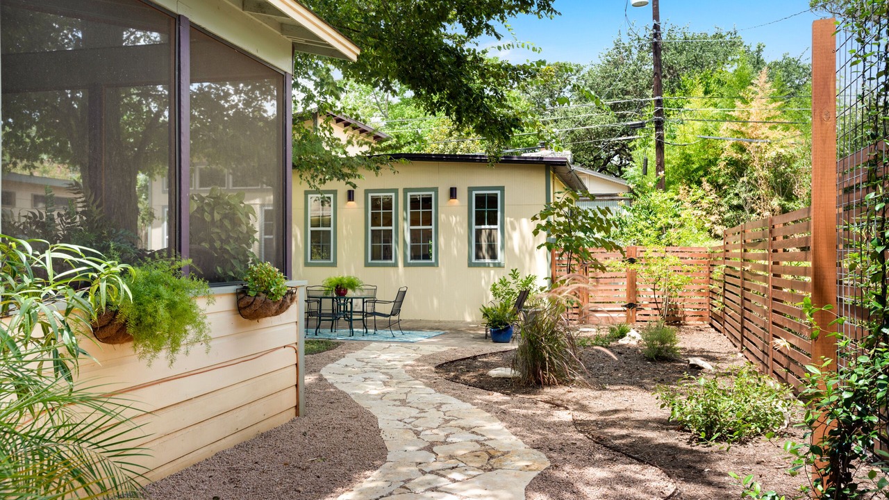 Photo of Outdoor in West Congress
