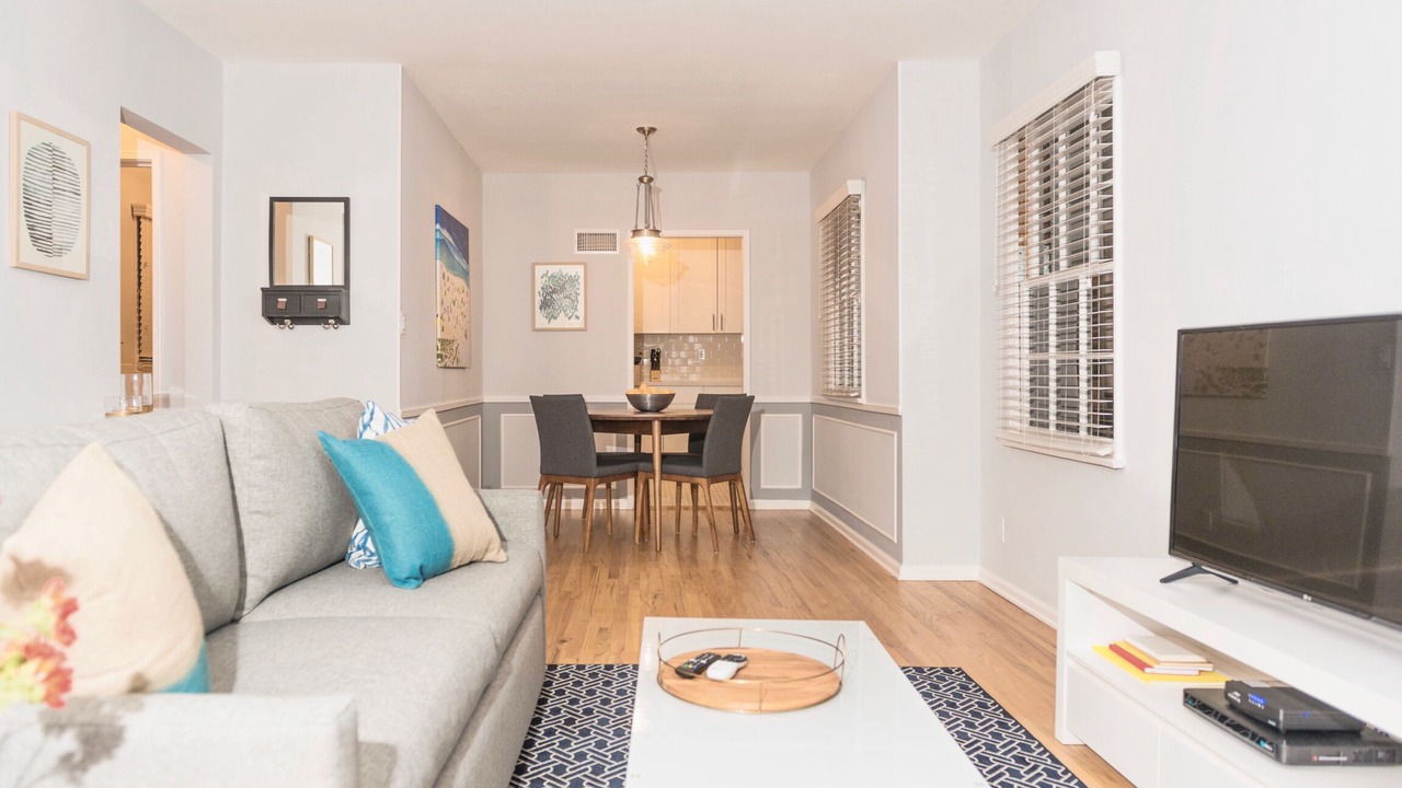 Photo of Livingroom in Burbank