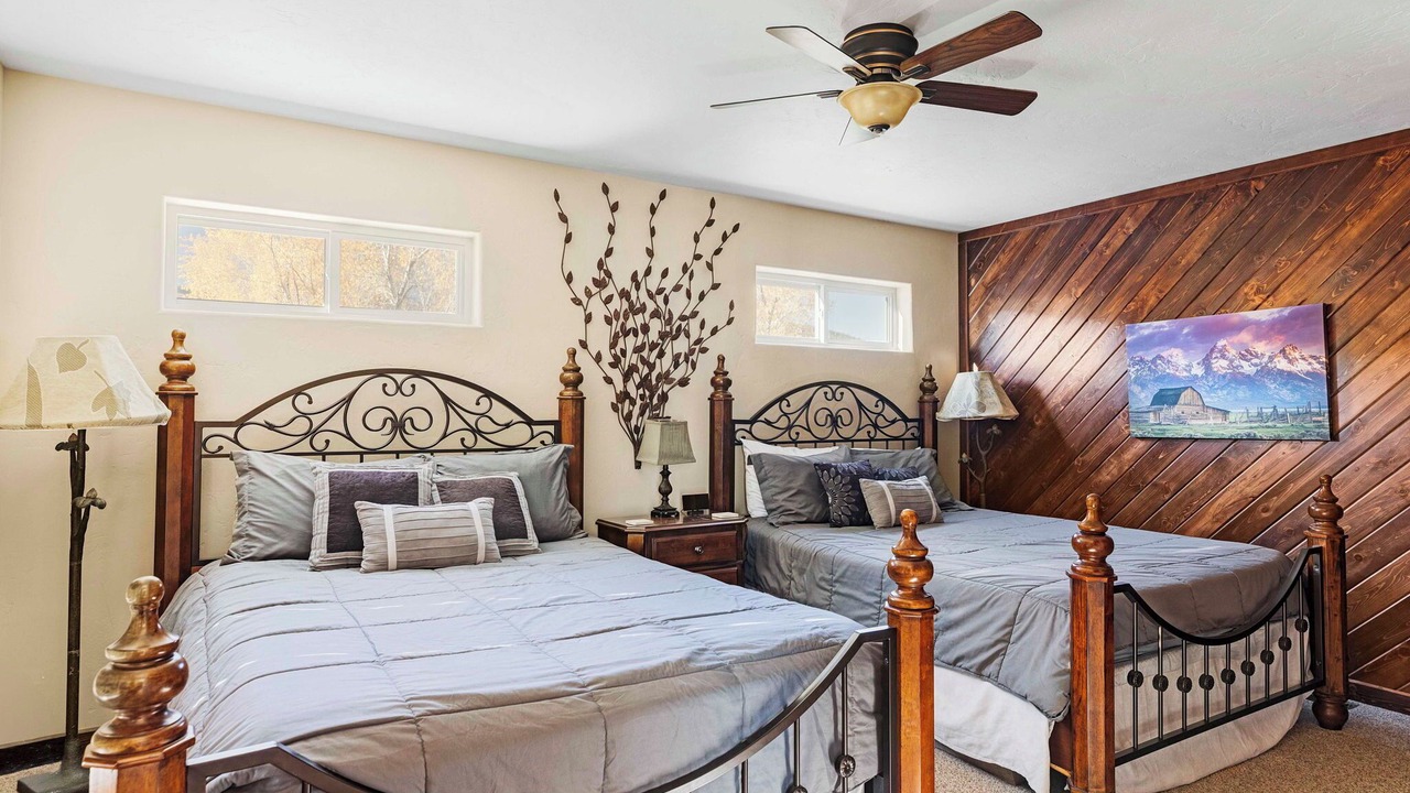 Photo of Bedroom in South Fork